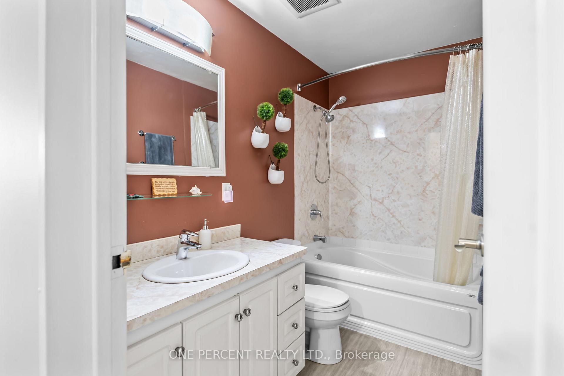 Photo 24 of 62 Mcclintock Way, Ottawa, Kanata - Katimavik — HOMEH