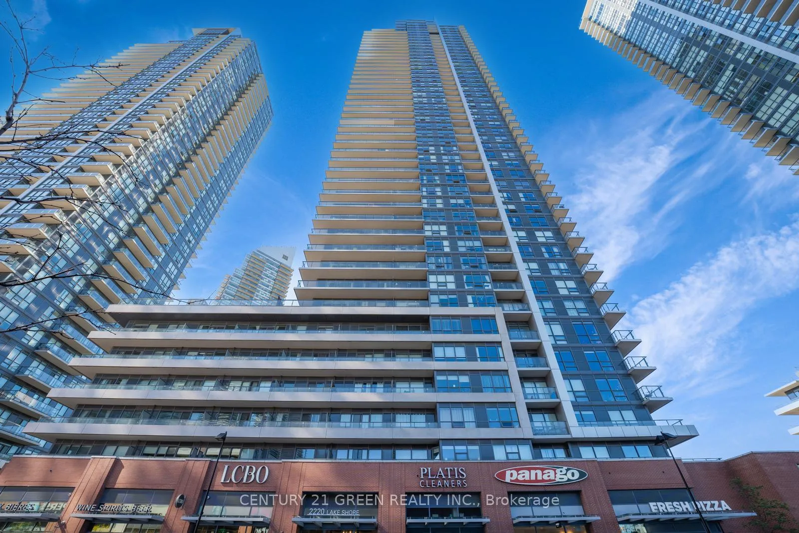 Front of Unit 1707, 2220 Lake Shore Boulevard W