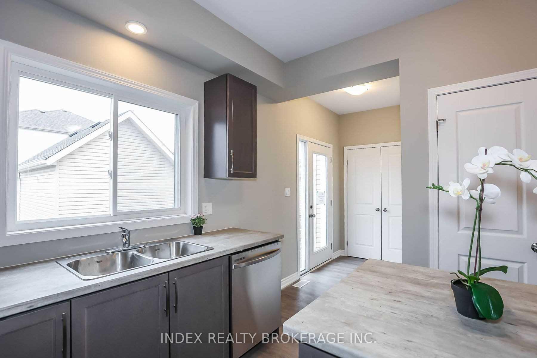 Photo 20 of Unit 1, 150 Broadway, Welland, Broadway — HOMEH