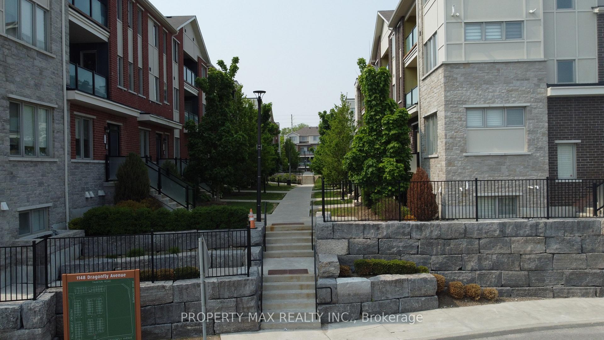 Photo 2 of Unit 702, 1148 Dragonfly Avenue, Pickering, Rural Pickering — HOMEH