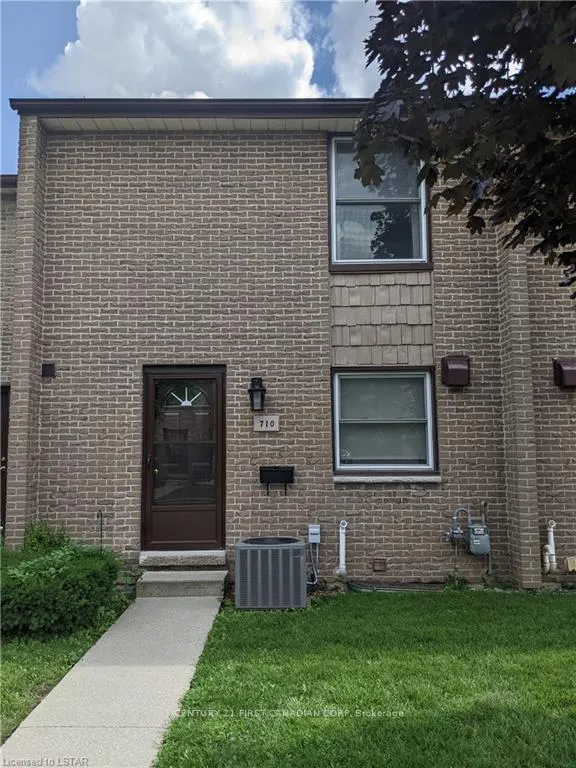 Front of 710 Wonderland Road S