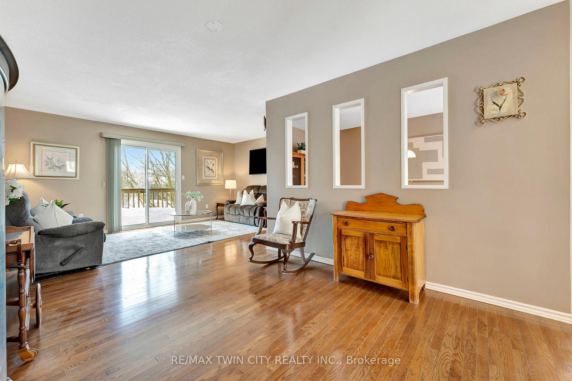 Photo 17 of Unit 8, 205 Highland Crescent, Kitchener — HOMEH