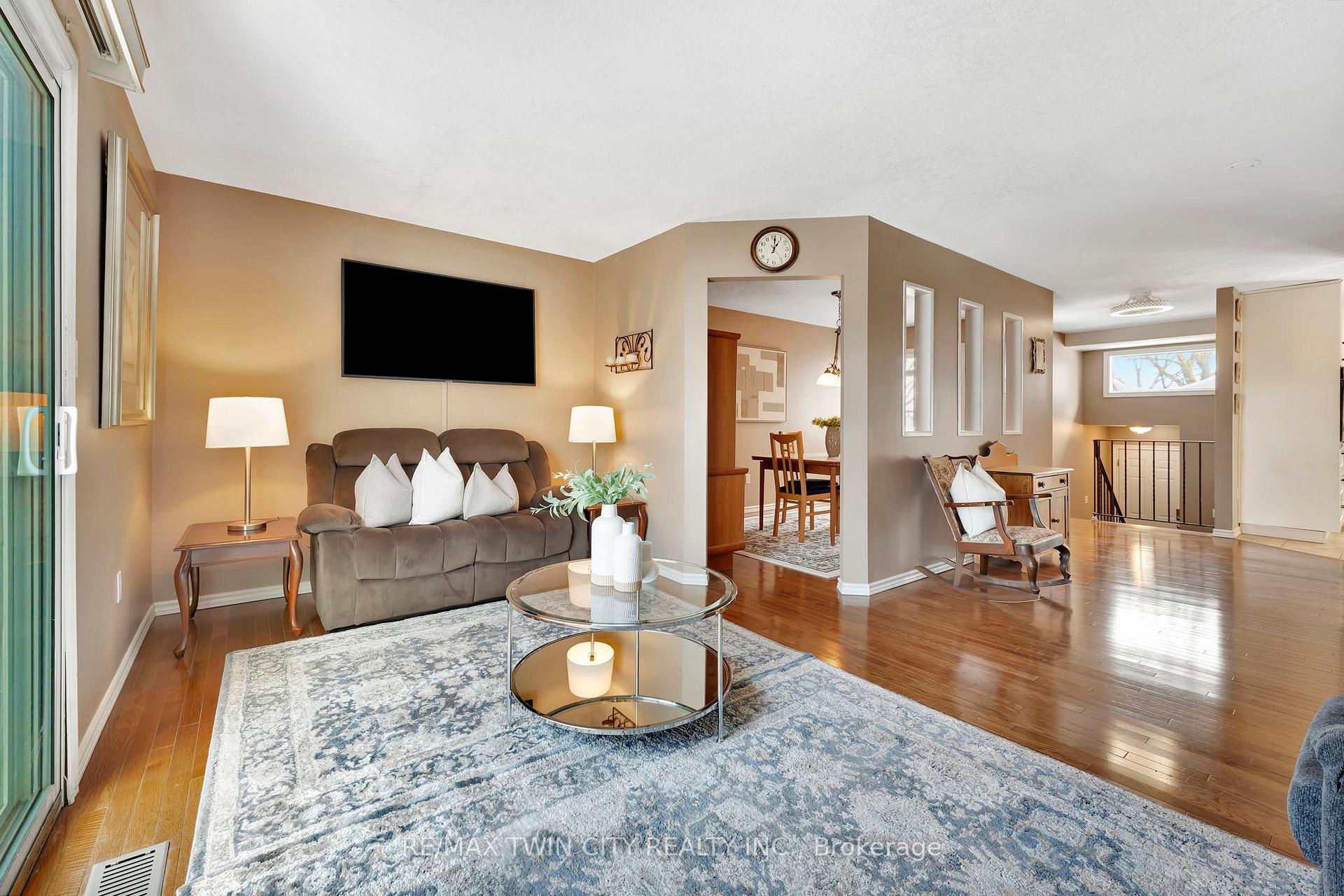Photo 20 of Unit 8, 205 Highland Crescent, Kitchener — HOMEH