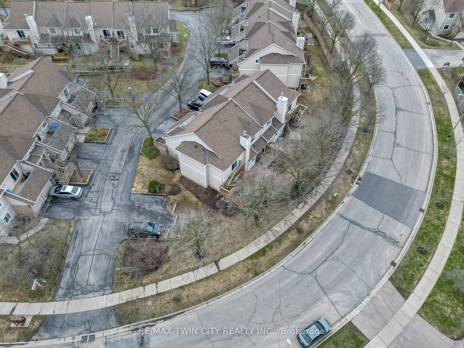 Photo 30 of Unit 8, 205 Highland Crescent, Kitchener — HOMEH