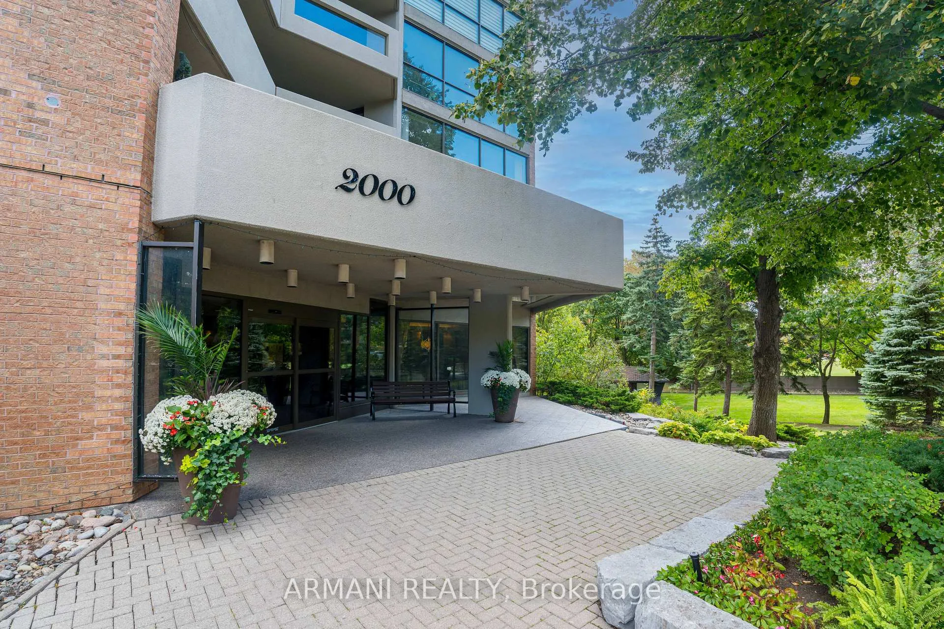 Photo 5 of Unit 1611, 2000 Islington Avenue, Etobicoke, Kingsview Village-The Westway — HOMEH