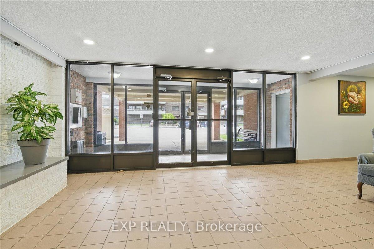 Photo 4 of Unit 306, 131 Taunton Road E, Oshawa, Centennial — HOMEH