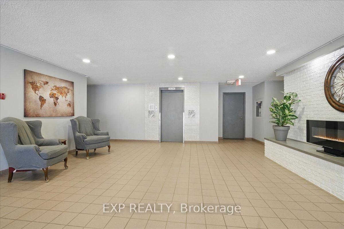 Photo 5 of Unit 306, 131 Taunton Road E, Oshawa, Centennial — HOMEH