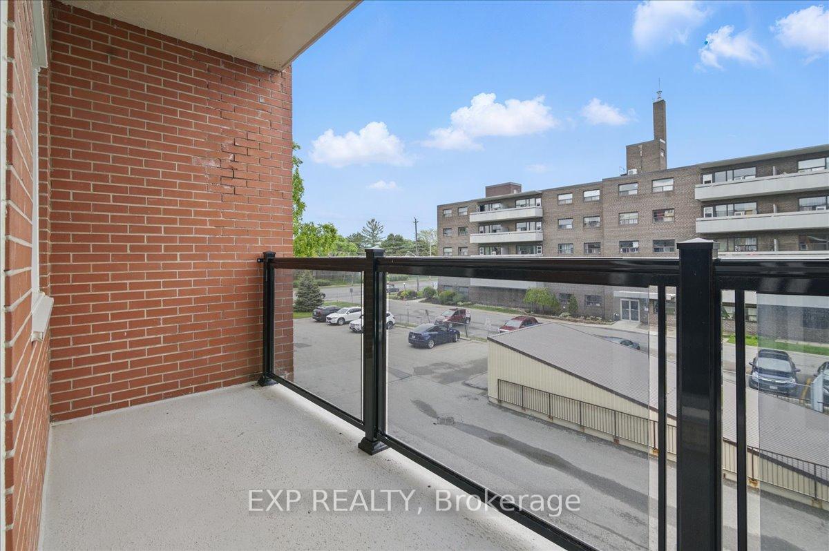 Photo 17 of Unit 306, 131 Taunton Road E, Oshawa, Centennial — HOMEH