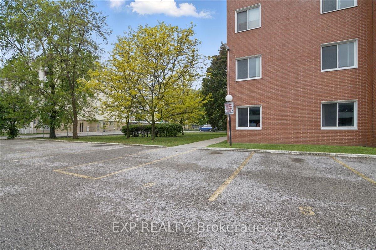 Photo 28 of Unit 306, 131 Taunton Road E, Oshawa, Centennial — HOMEH
