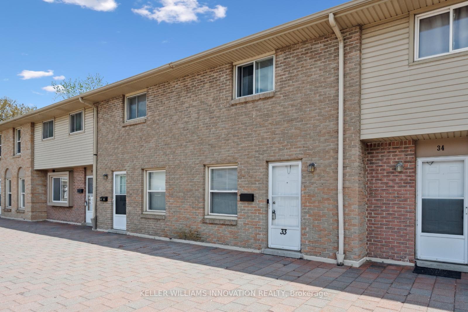 Front of Unit 33, 293 Fairway Road N