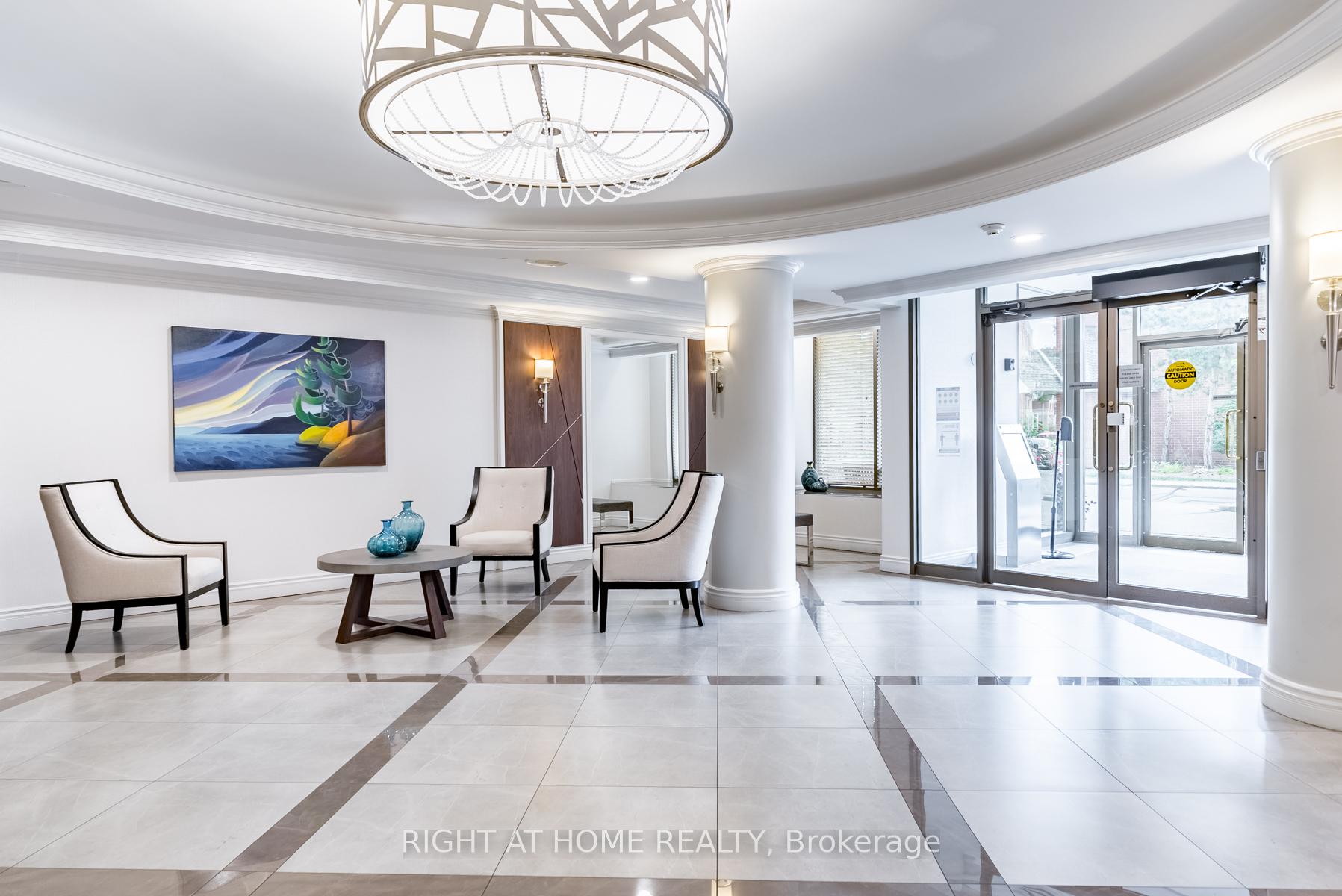 Photo 2 of Unit 1613, 1000 The Esplanade N, Pickering, Town Centre — HOMEH