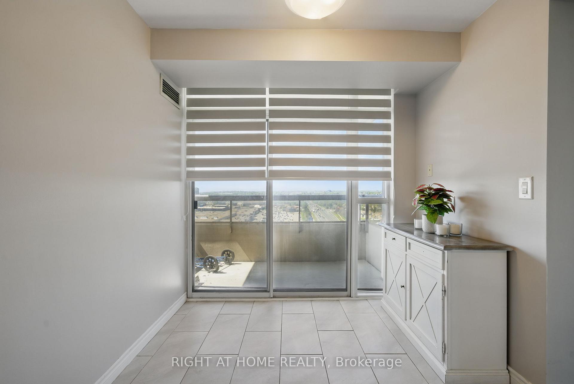 Photo 7 of Unit 1613, 1000 The Esplanade N, Pickering, Town Centre — HOMEH