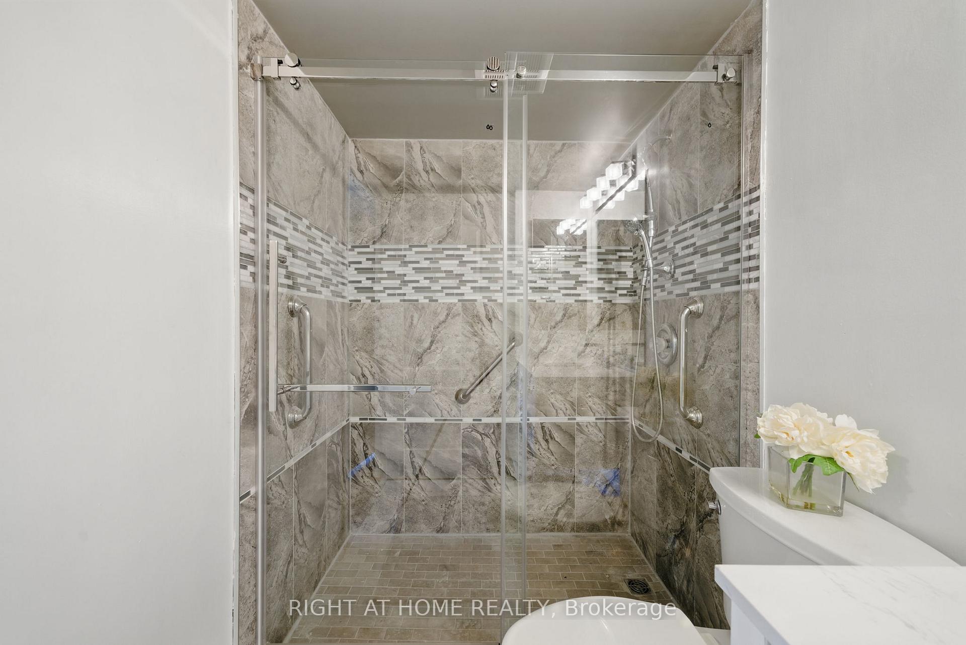 Photo 23 of Unit 1613, 1000 The Esplanade N, Pickering, Town Centre — HOMEH
