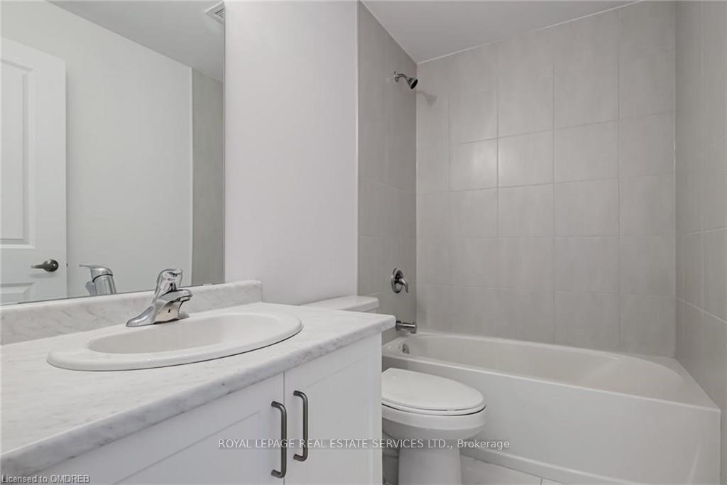 Photo 17 of Unit 905, 450 Dundas Street E, Hamilton, Waterdown — HOMEH