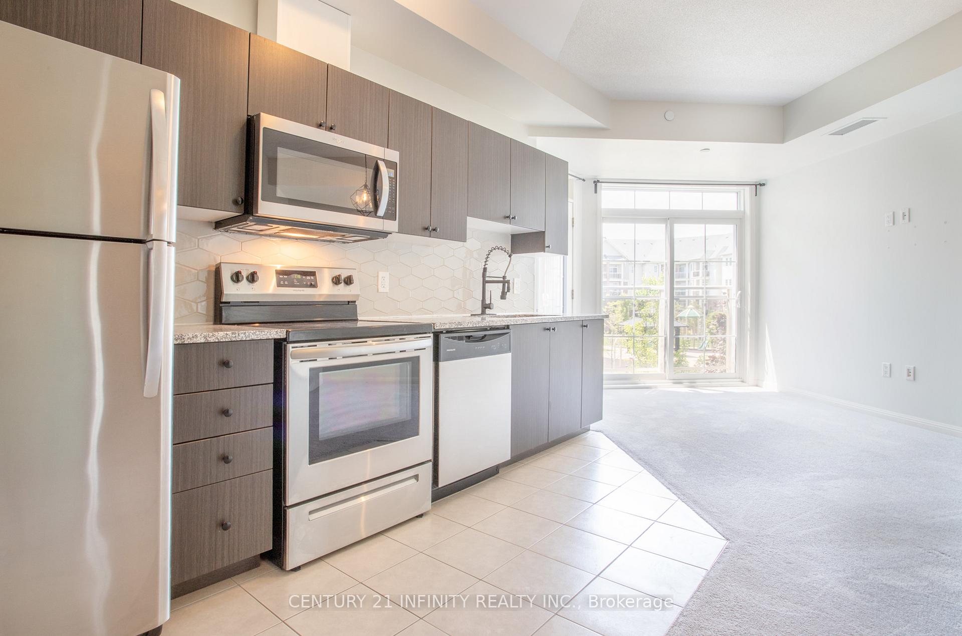 Photo 4 of Unit 201, 80 Aspen Springs Drive, Clarington, Bowmanville — HOMEH