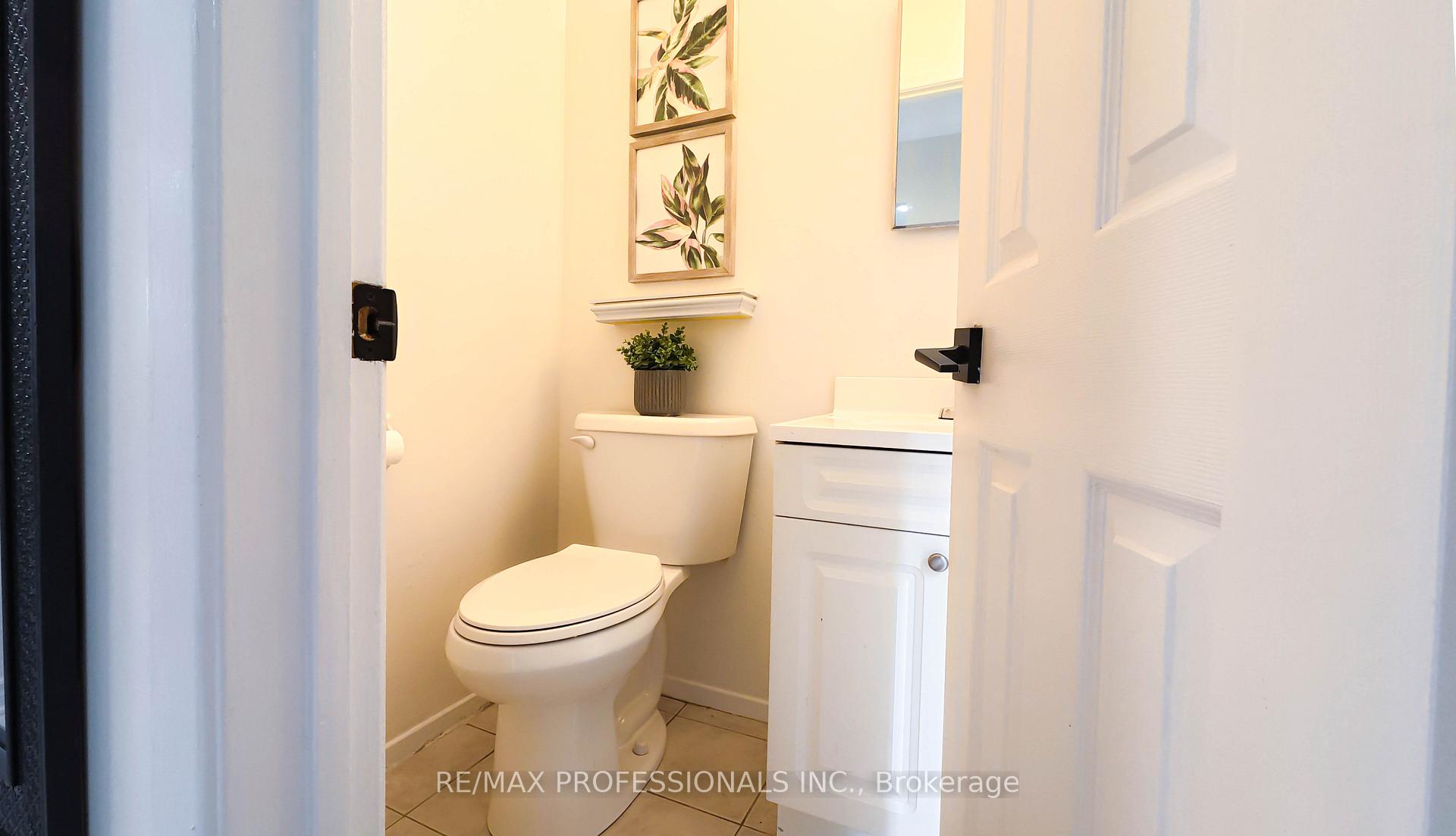 Photo 16 of Unit 27, 1 Wootten Way S, Markham, Sherwood-Amberglen — HOMEH