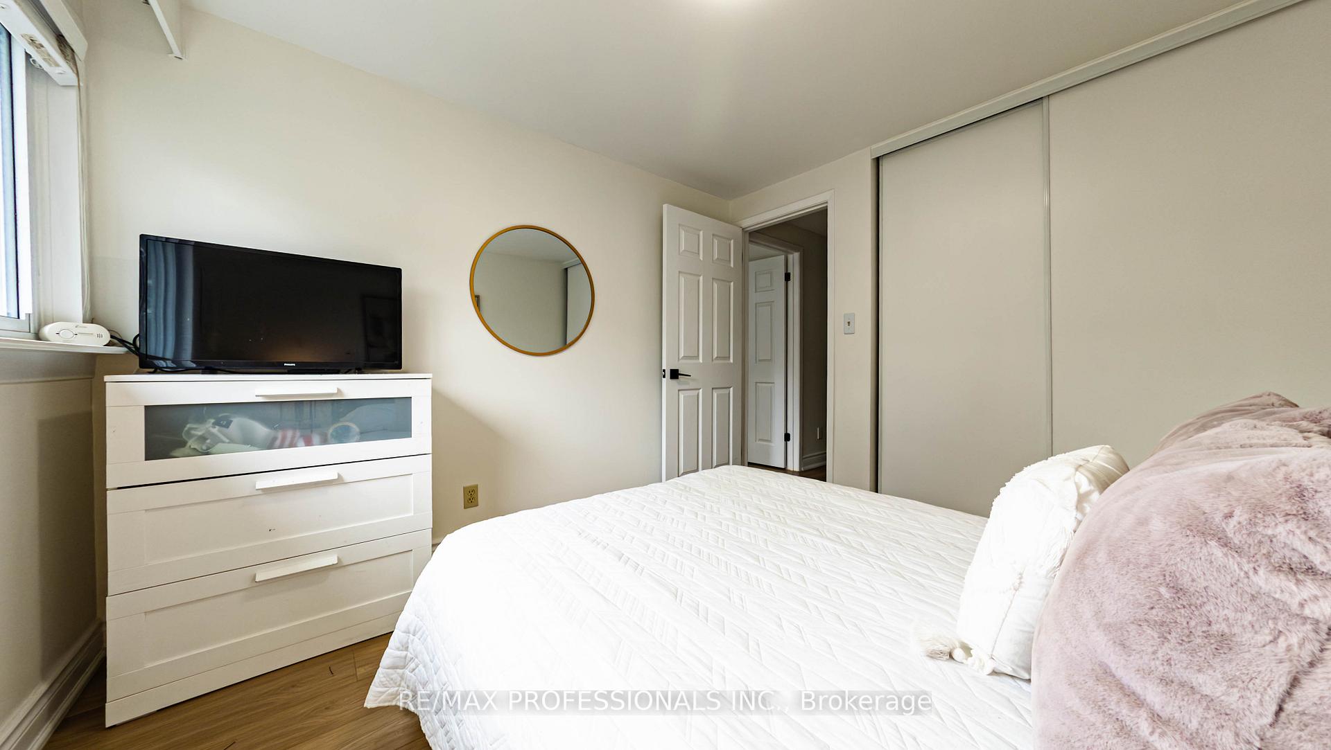 Photo 24 of Unit 27, 1 Wootten Way S, Markham, Sherwood-Amberglen — HOMEH