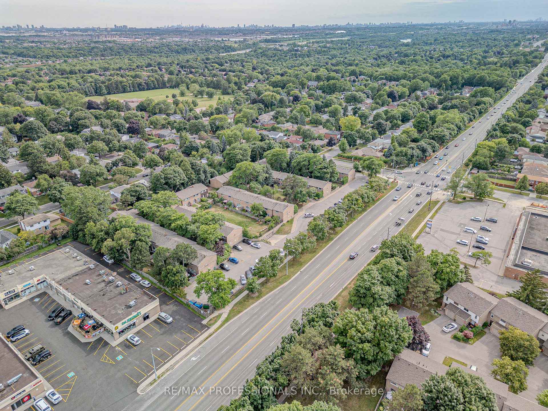 Photo 41 of Unit 27, 1 Wootten Way S, Markham, Sherwood-Amberglen — HOMEH