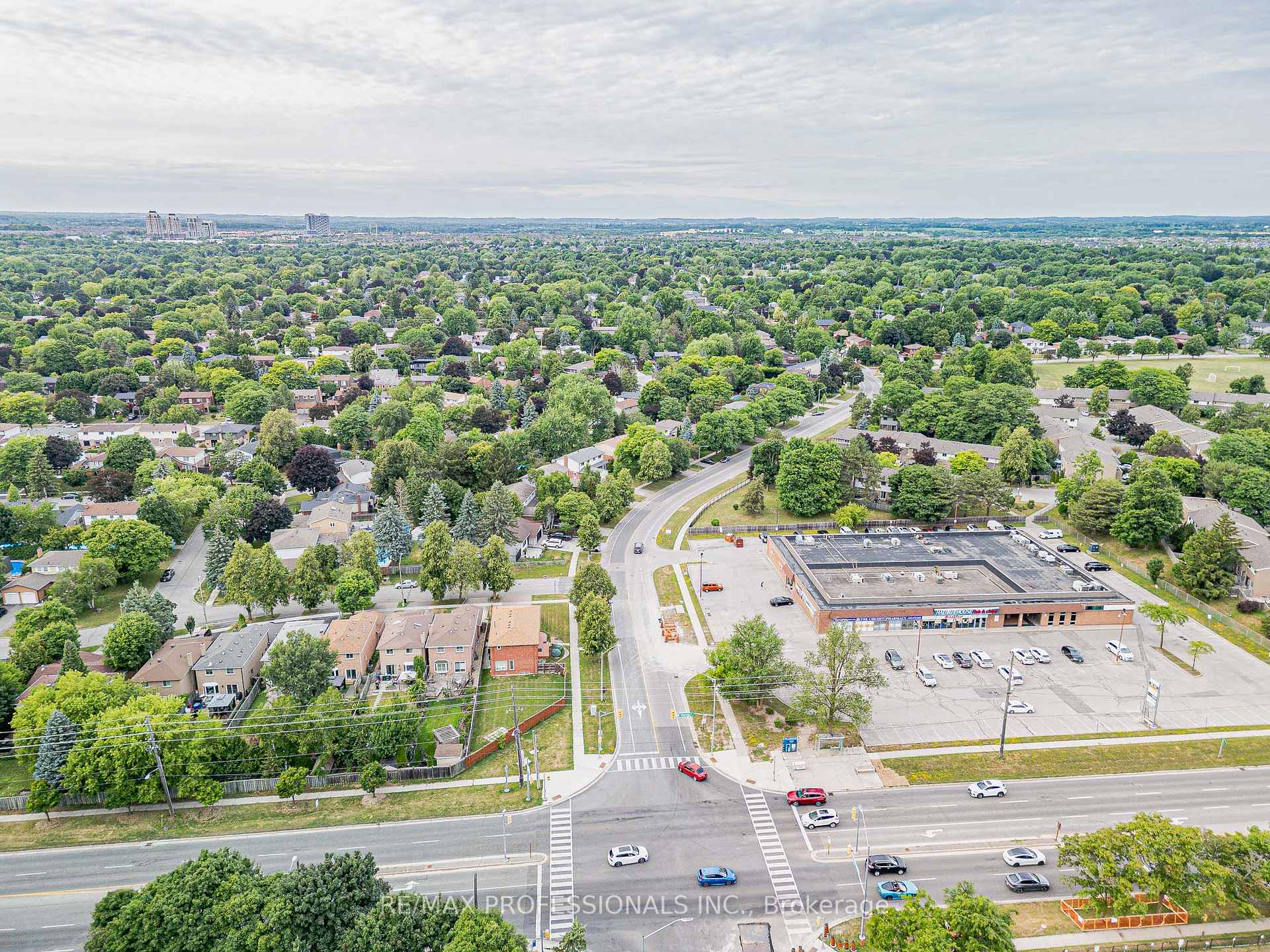 Photo 44 of Unit 27, 1 Wootten Way S, Markham, Sherwood-Amberglen — HOMEH