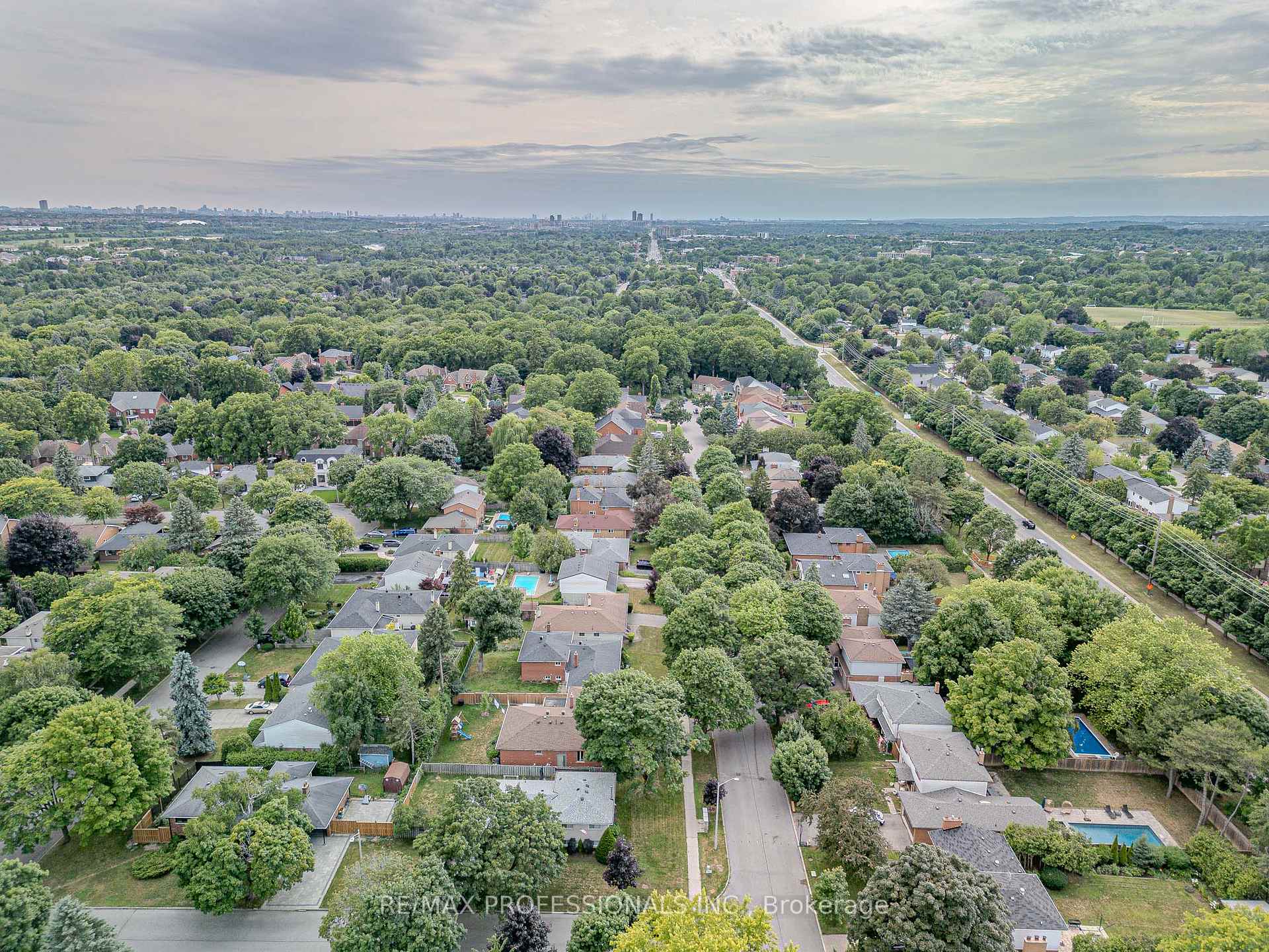 Photo 45 of Unit 27, 1 Wootten Way S, Markham, Sherwood-Amberglen — HOMEH