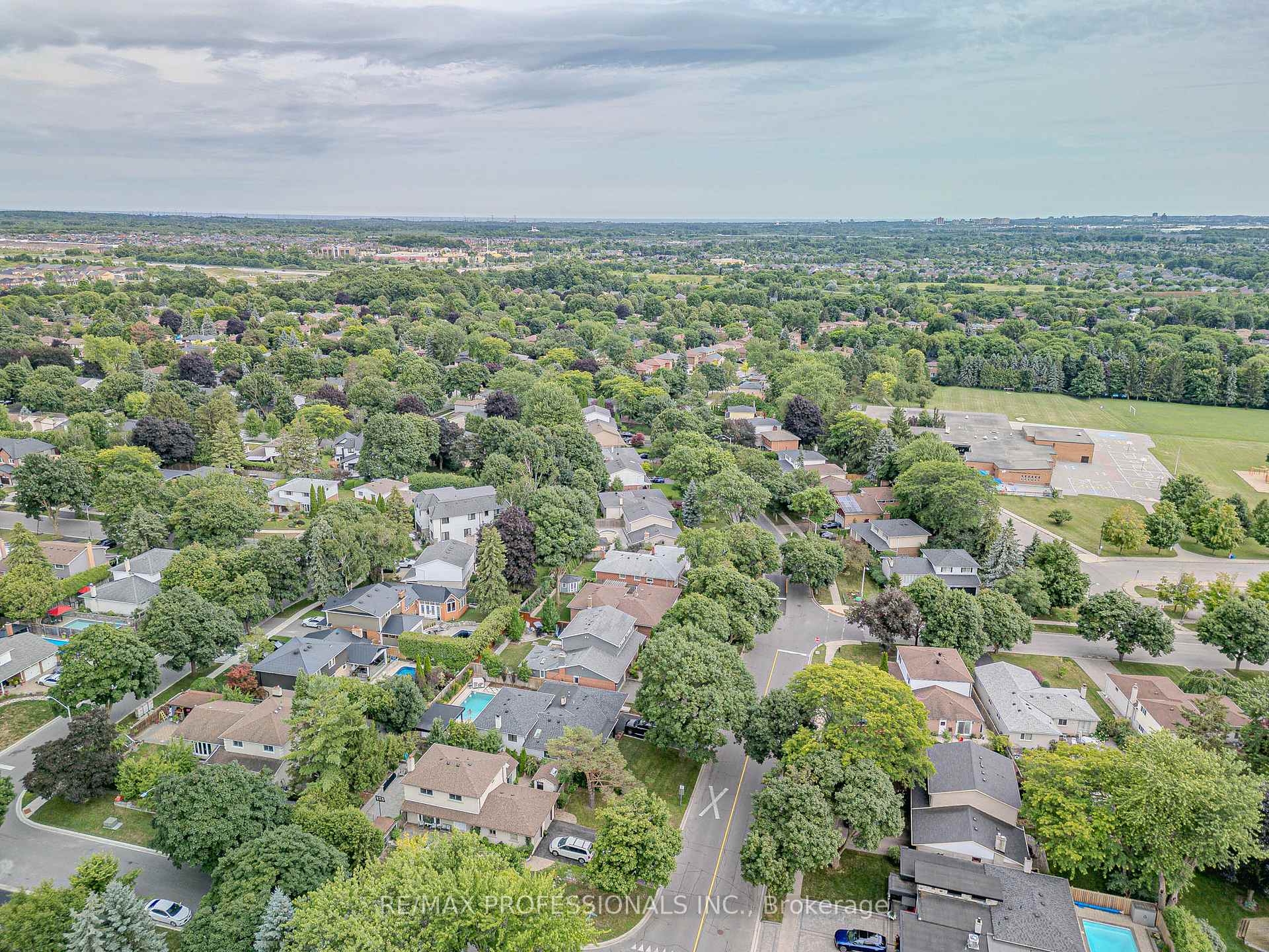 Photo 46 of Unit 27, 1 Wootten Way S, Markham, Sherwood-Amberglen — HOMEH