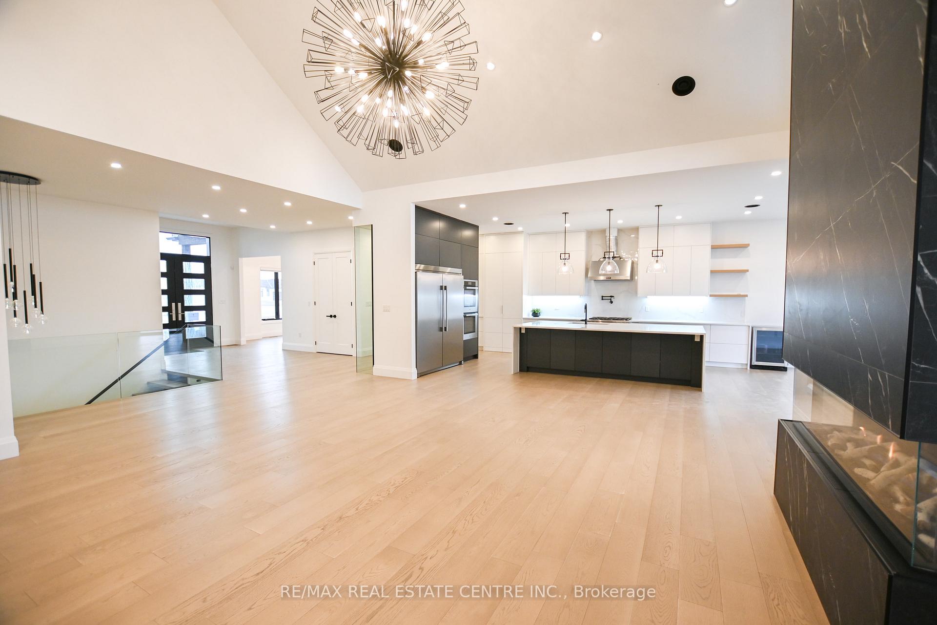 Photo 6 of Unit 3, 7325 Sunset Place, Grimsby, Grimsby Escarpment — HOMEH