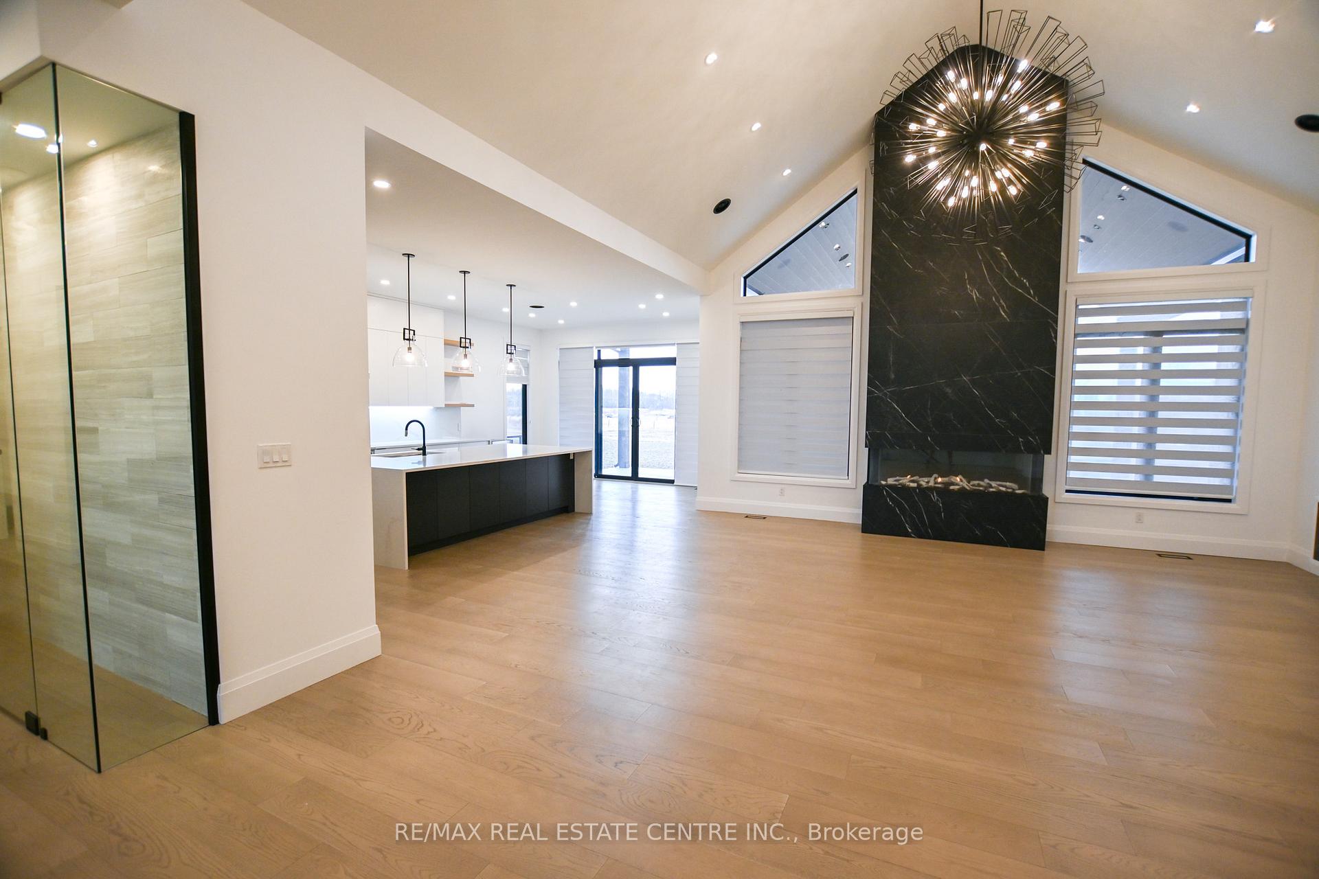 Photo 8 of Unit 3, 7325 Sunset Place, Grimsby, Grimsby Escarpment — HOMEH