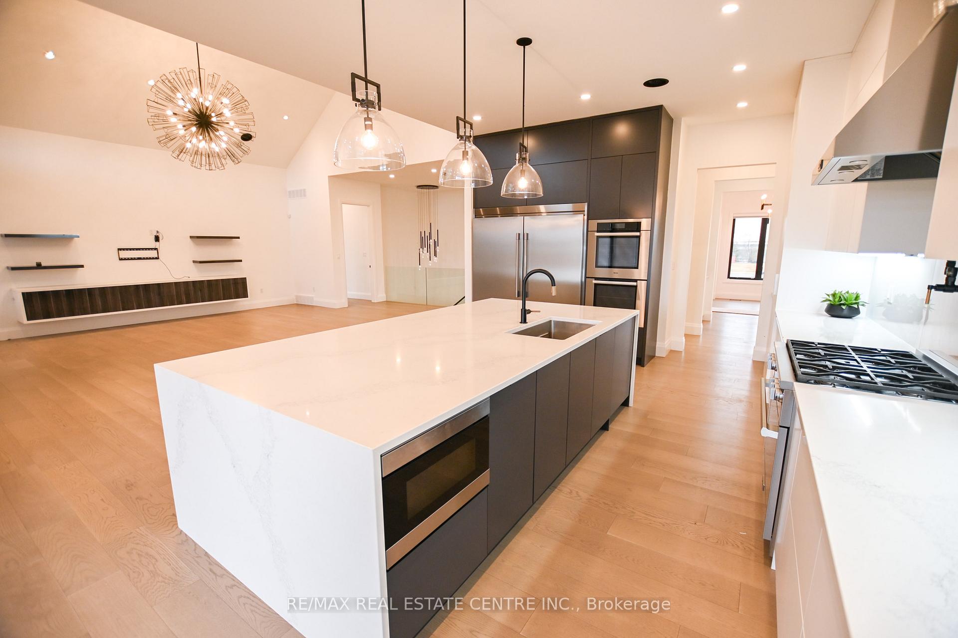 Photo 12 of Unit 3, 7325 Sunset Place, Grimsby, Grimsby Escarpment — HOMEH