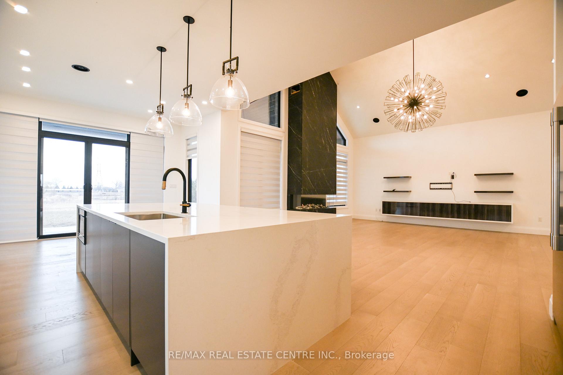 Photo 13 of Unit 3, 7325 Sunset Place, Grimsby, Grimsby Escarpment — HOMEH