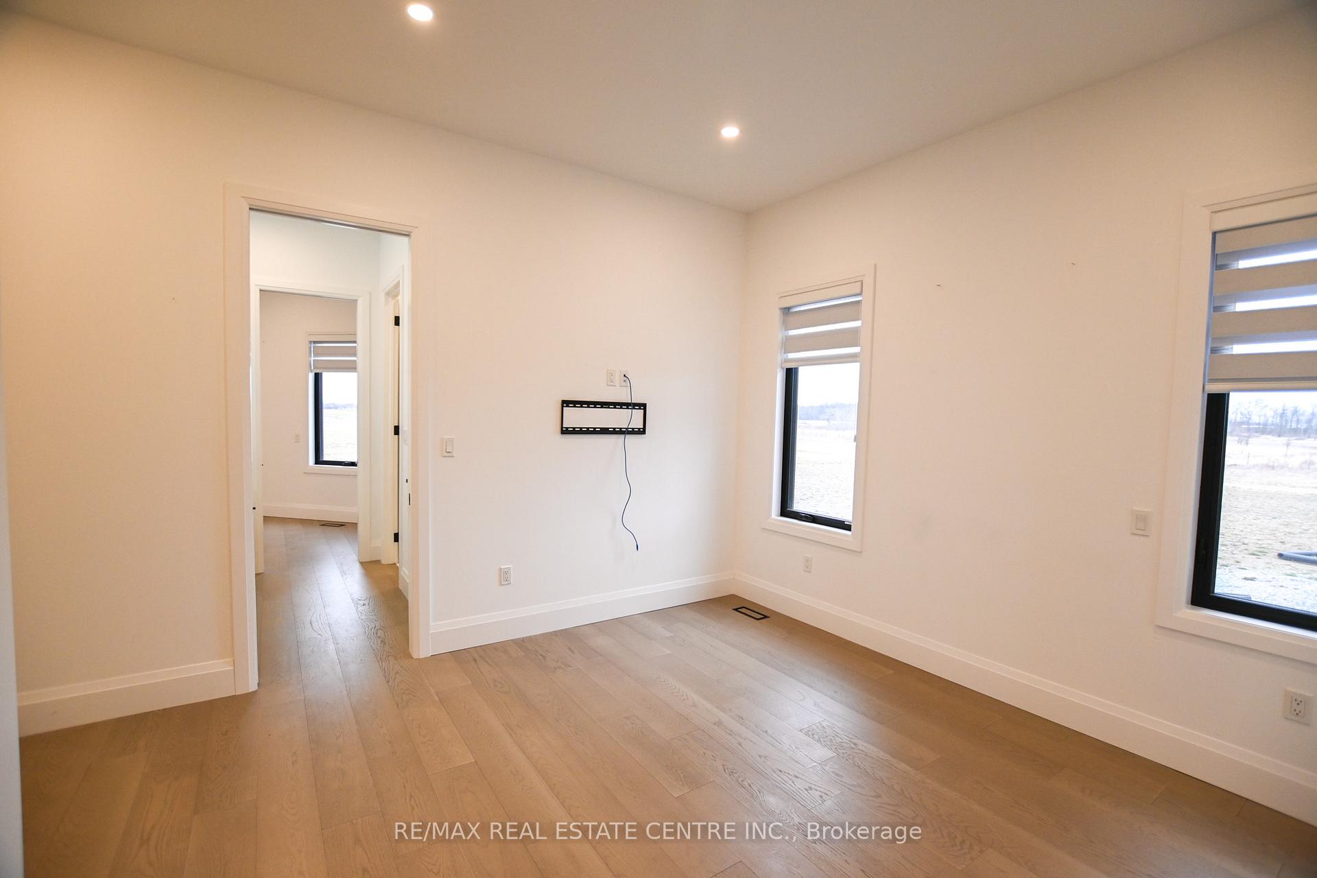 Photo 34 of Unit 3, 7325 Sunset Place, Grimsby, Grimsby Escarpment — HOMEH