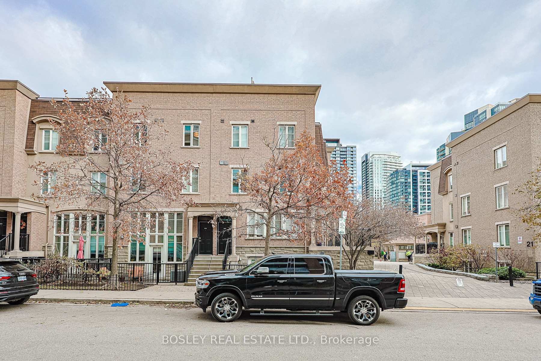Photo 2 of Unit 923, 50 Western Battery Road, Toronto, Niagara — HOMEH