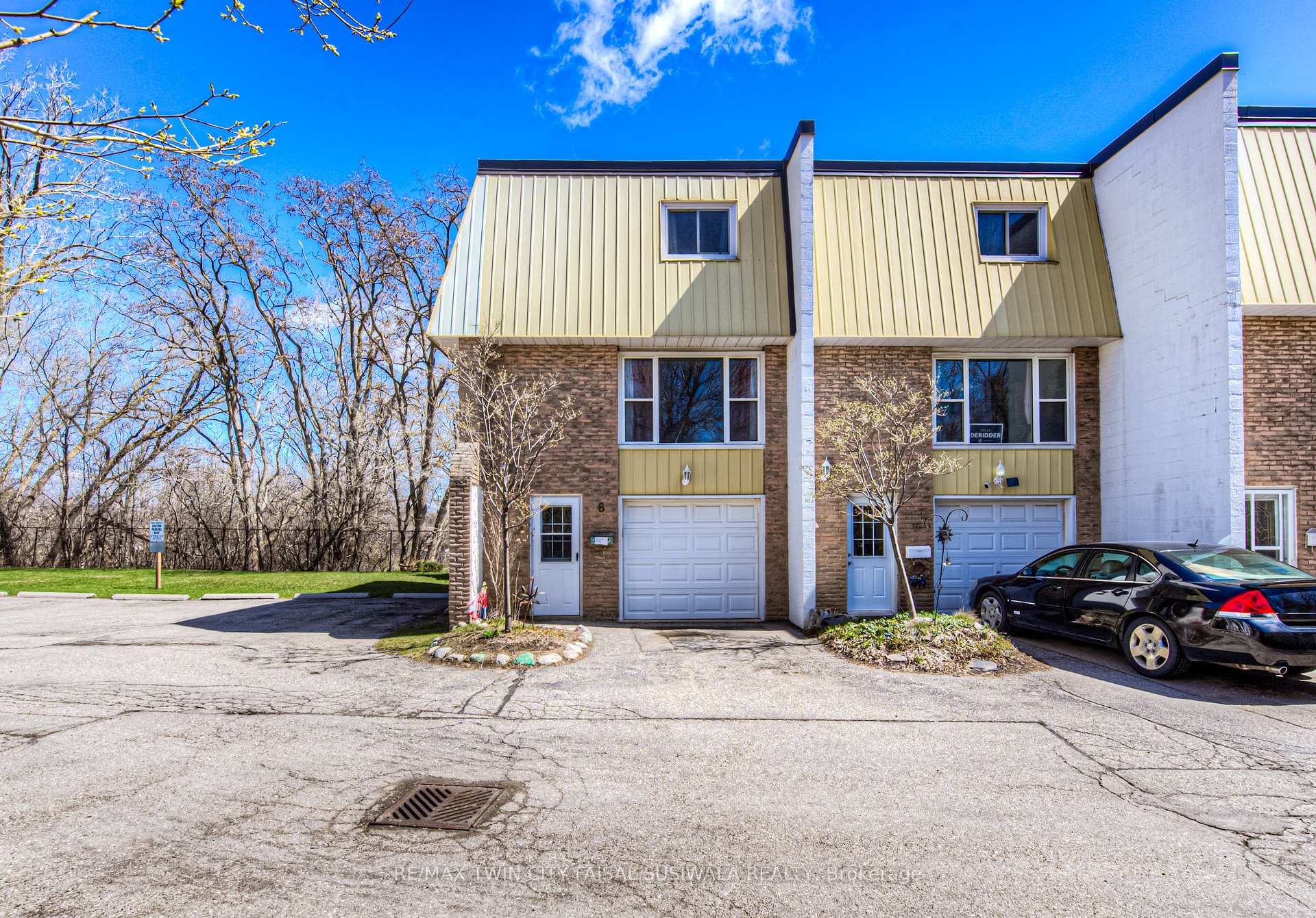 Front of Unit 6, 70 Morgan Avenue