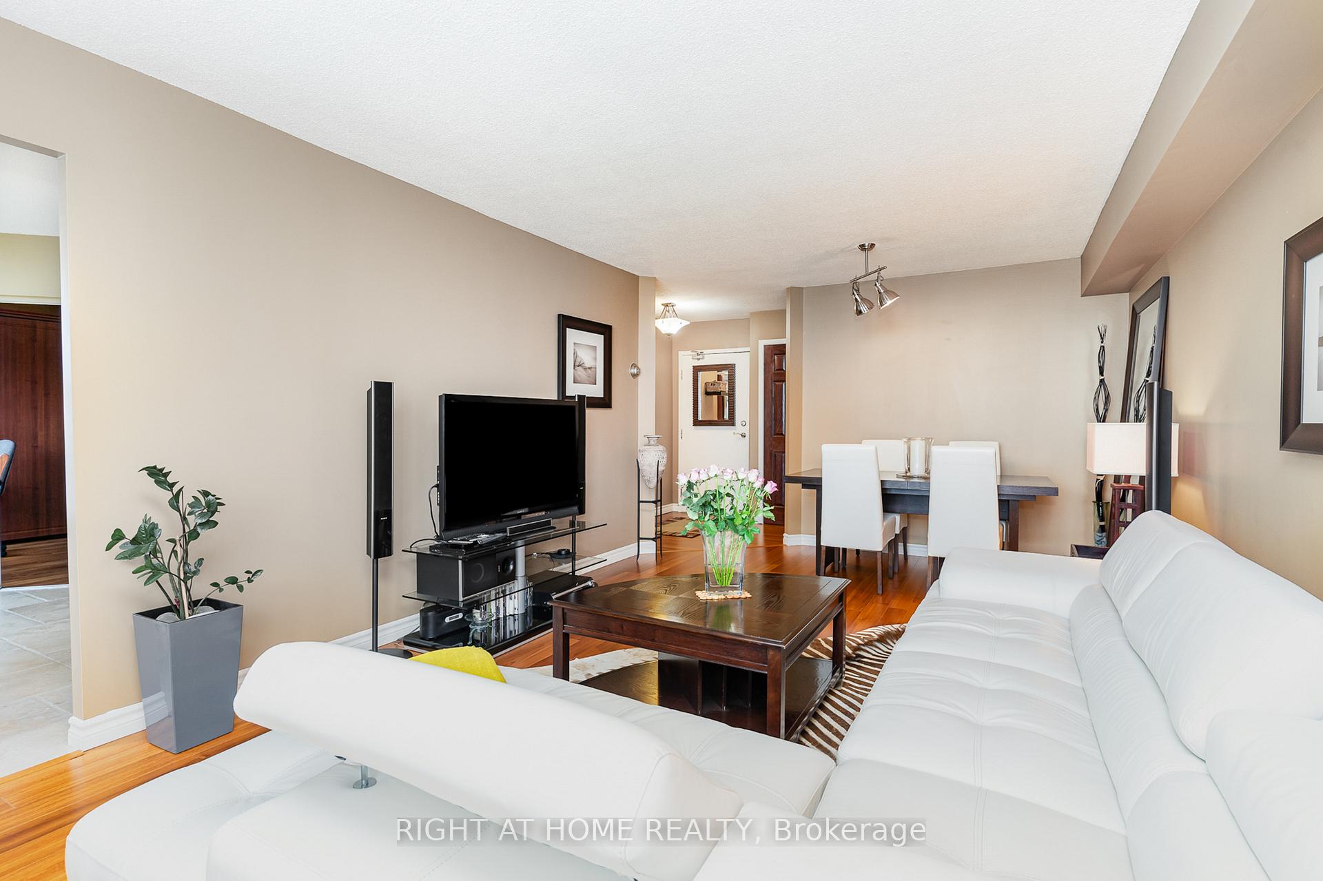 Photo 12 of Unit 911, 360 Watson Street, Whitby, Port Whitby — HOMEH