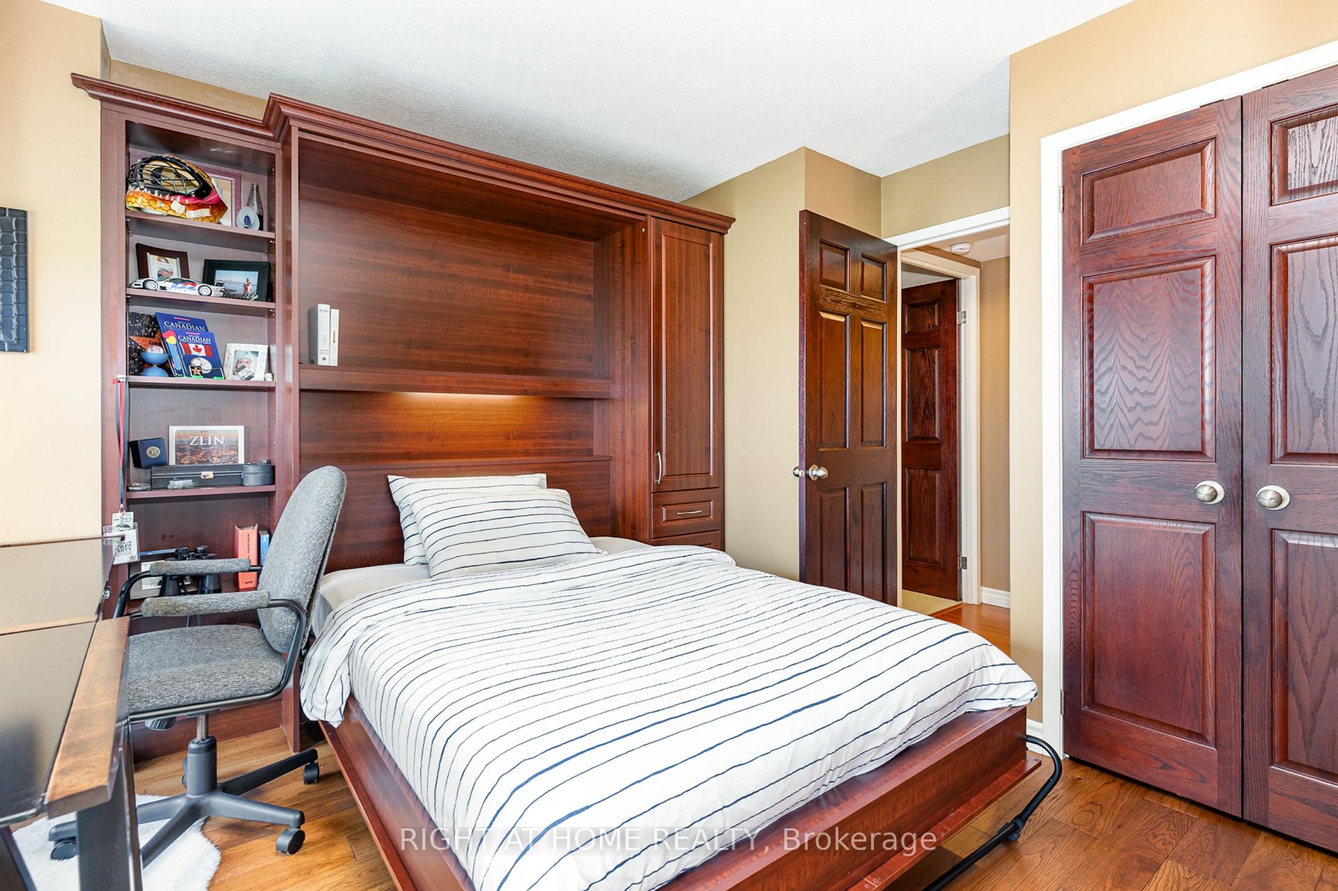Photo 19 of Unit 911, 360 Watson Street, Whitby, Port Whitby — HOMEH