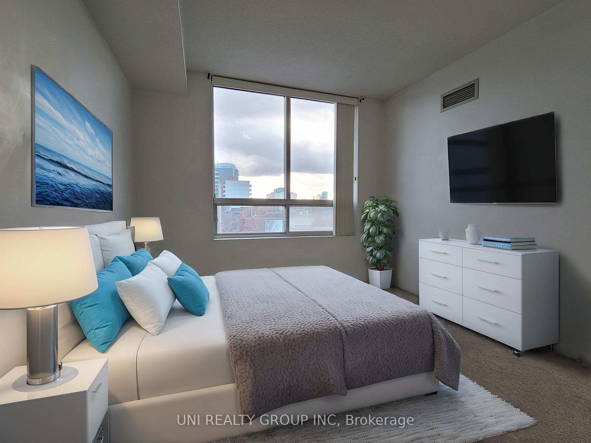 Front of Unit 510, 45 Holland Avenue