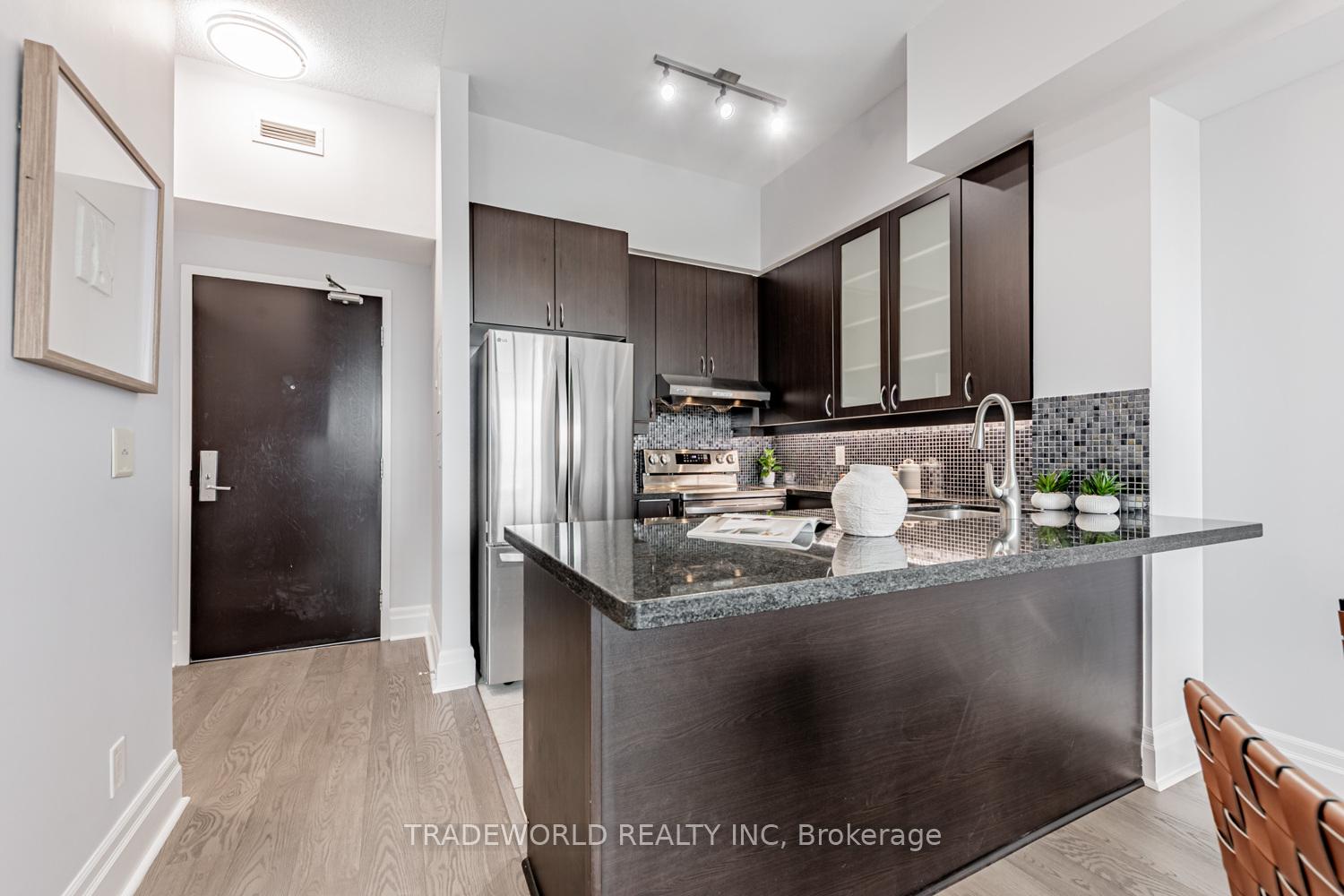 Photo 7 of Unit 707, 39 Upper Duke Crescent, Markham, Unionville — HOMEH
