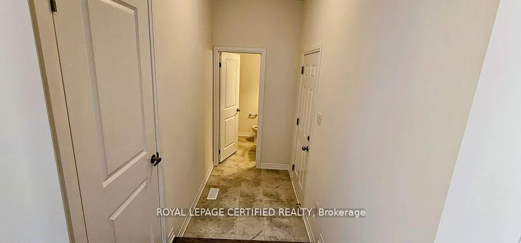 Photo 5 of 104 Soules Square, Hamilton, Binbrook — HOMEH