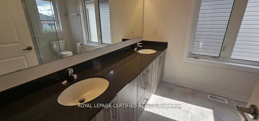 Photo 8 of 104 Soules Square, Hamilton, Binbrook — HOMEH