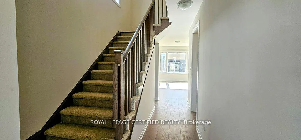 Photo 10 of 104 Soules Square, Hamilton, Binbrook — HOMEH