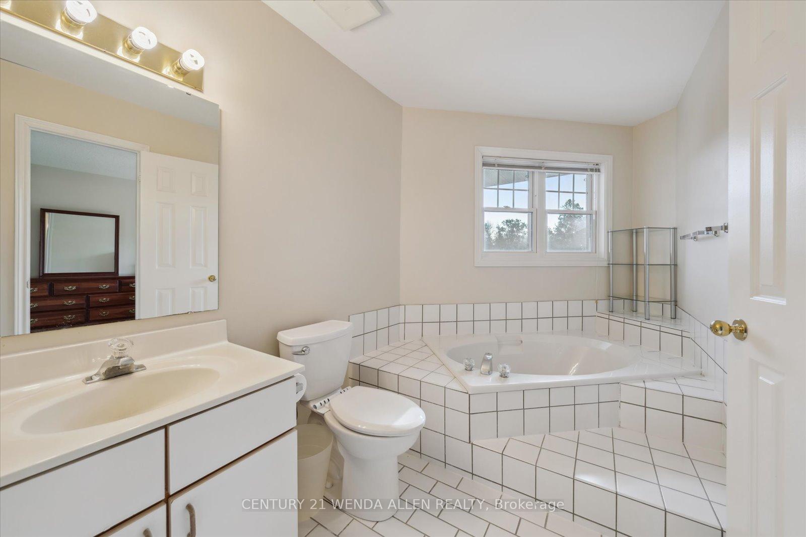 Photo 20 of Unit I8, 1659 Nash Road, Clarington, Courtice — HOMEH