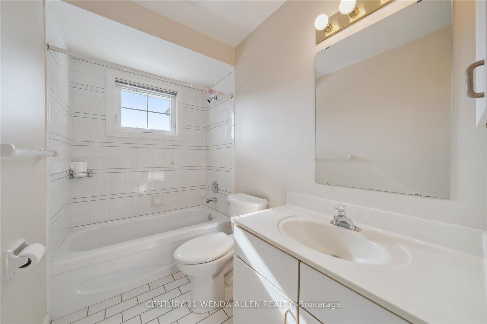 Photo 27 of Unit I8, 1659 Nash Road, Clarington, Courtice — HOMEH