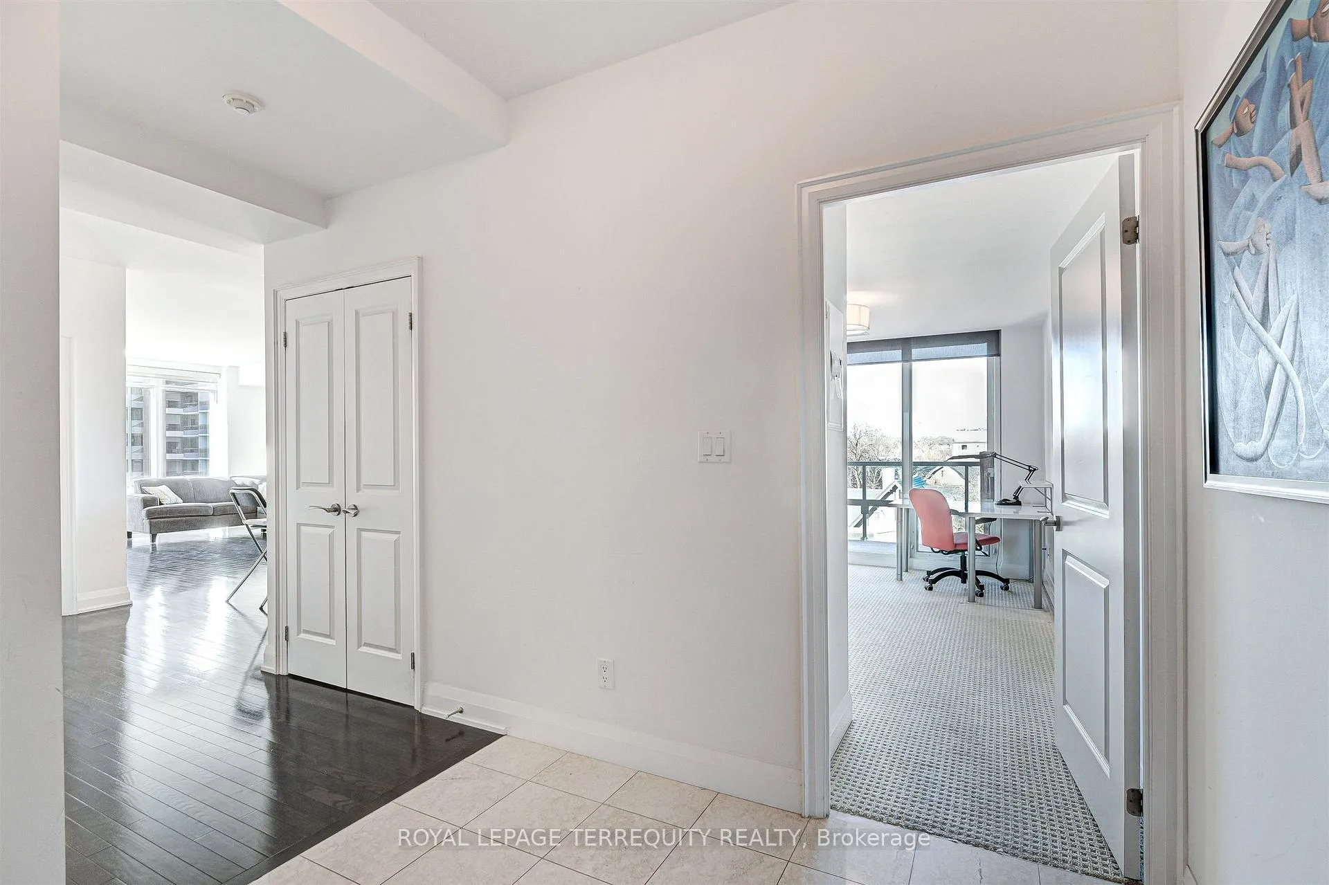 Photo 8 of Unit 418, 1 Bedford Road, Toronto, The Annex — HOMEH