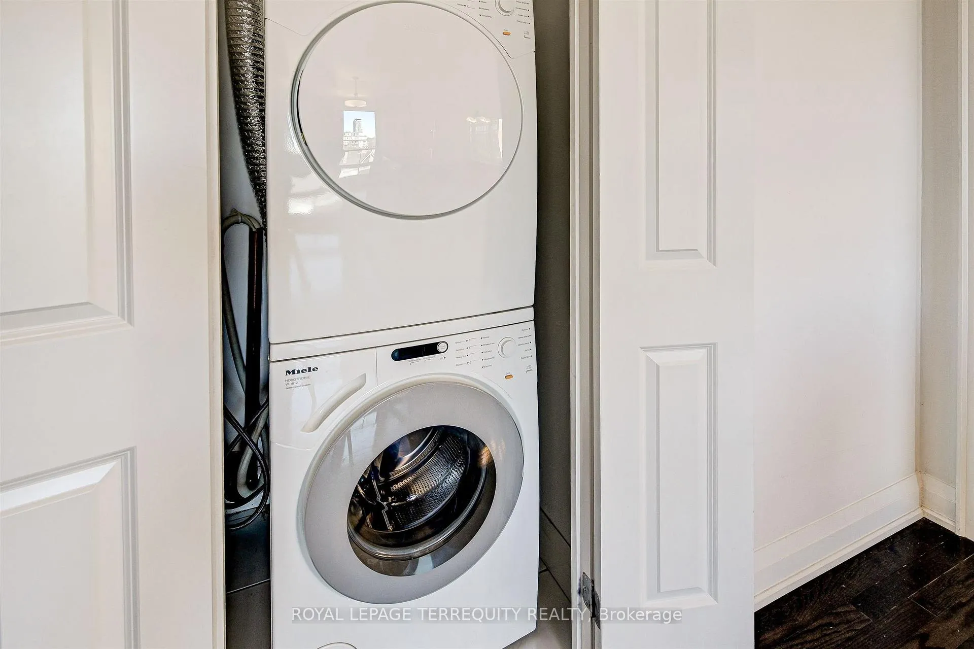 Photo 28 of Unit 418, 1 Bedford Road, Toronto, The Annex — HOMEH