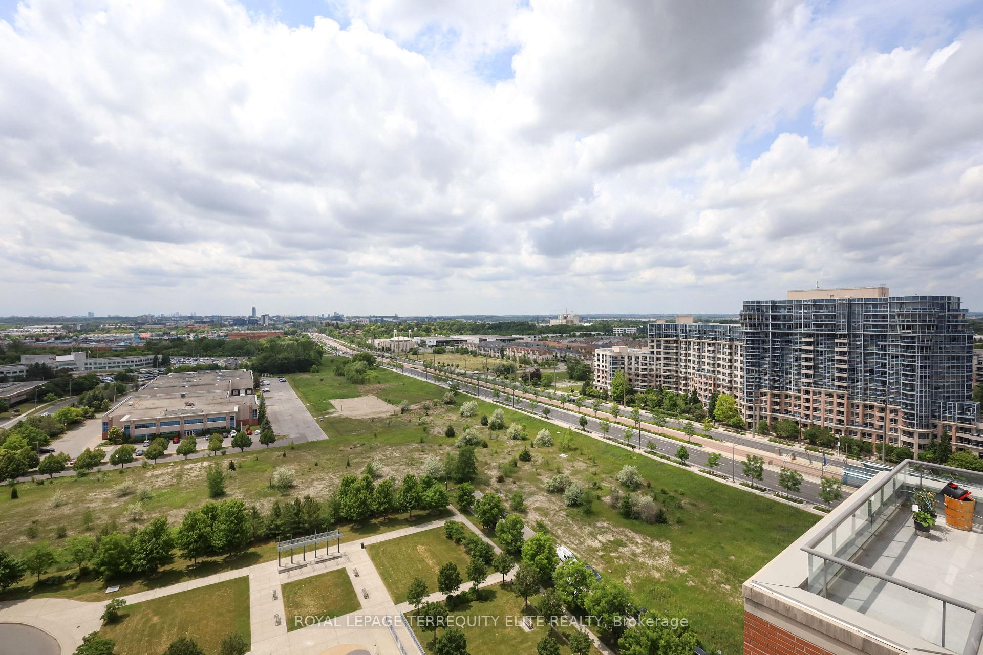 Photo 18 of Unit UPH1, 60 South Town Centre Boulevard, Markham, Unionville — HOMEH