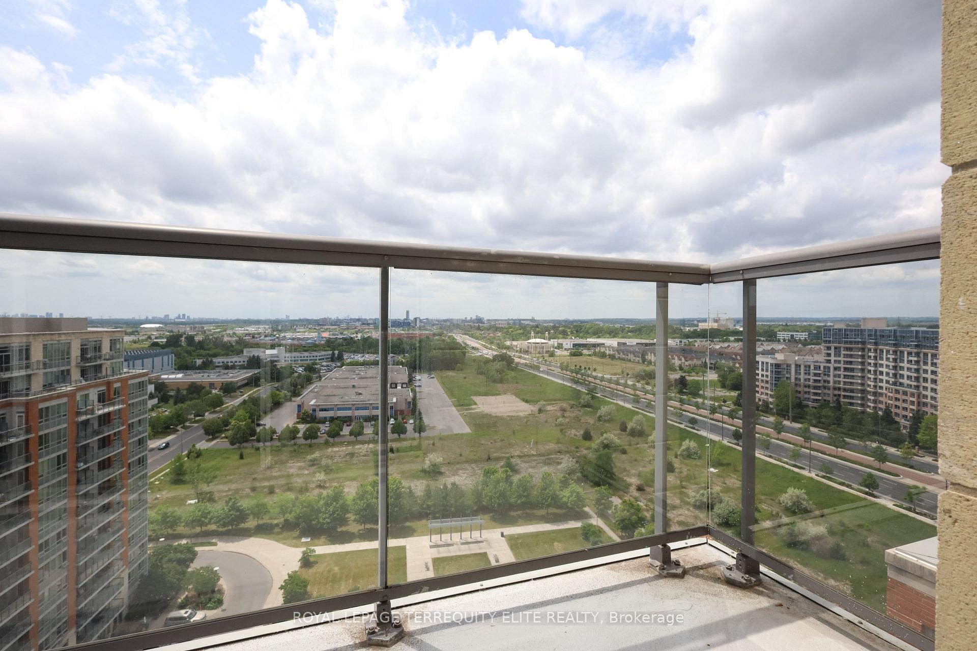 Photo 19 of Unit UPH1, 60 South Town Centre Boulevard, Markham, Unionville — HOMEH