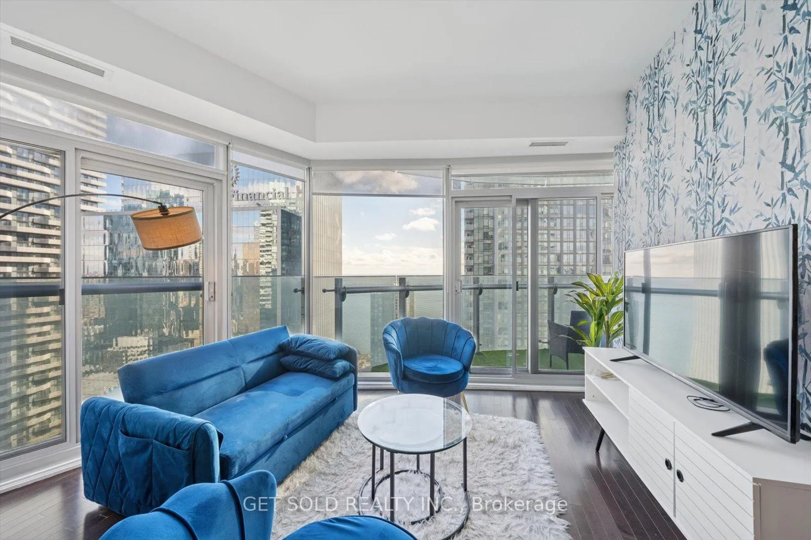 Photo 5 of Unit 3803, 14 York Street, Toronto, Waterfront Communities — HOMEH
