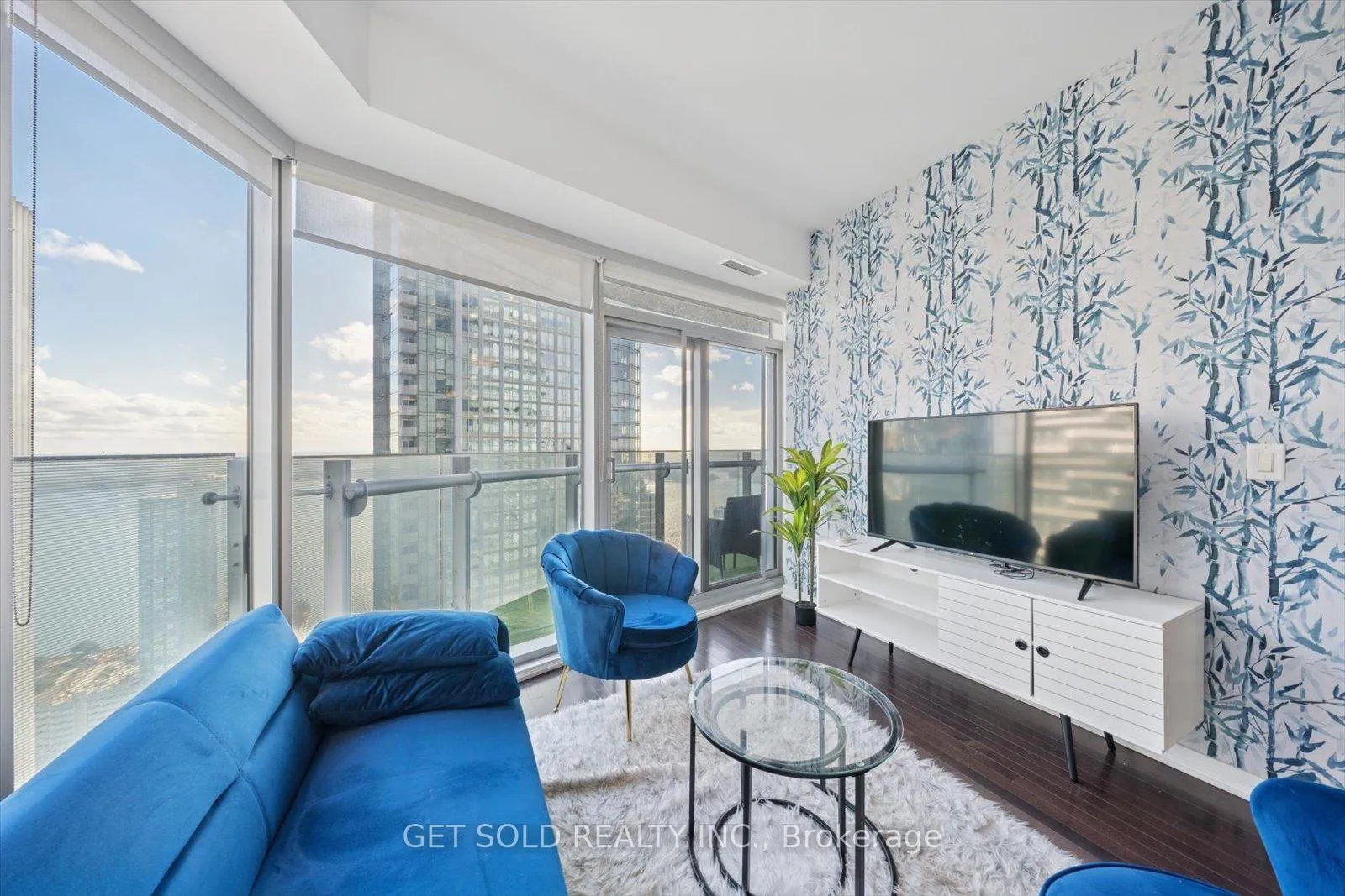 Photo 6 of Unit 3803, 14 York Street, Toronto, Waterfront Communities — HOMEH