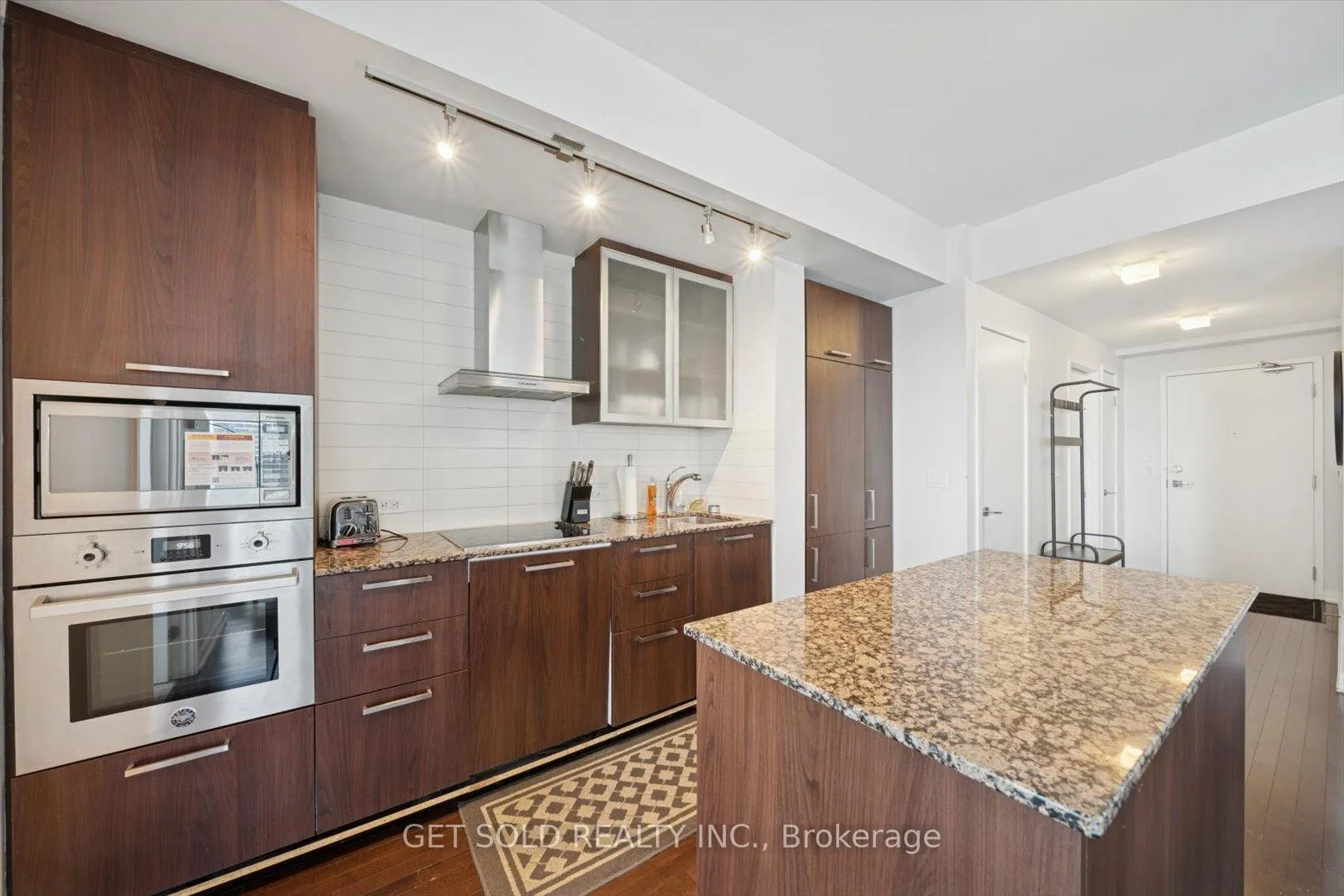 Photo 10 of Unit 3803, 14 York Street, Toronto, Waterfront Communities — HOMEH