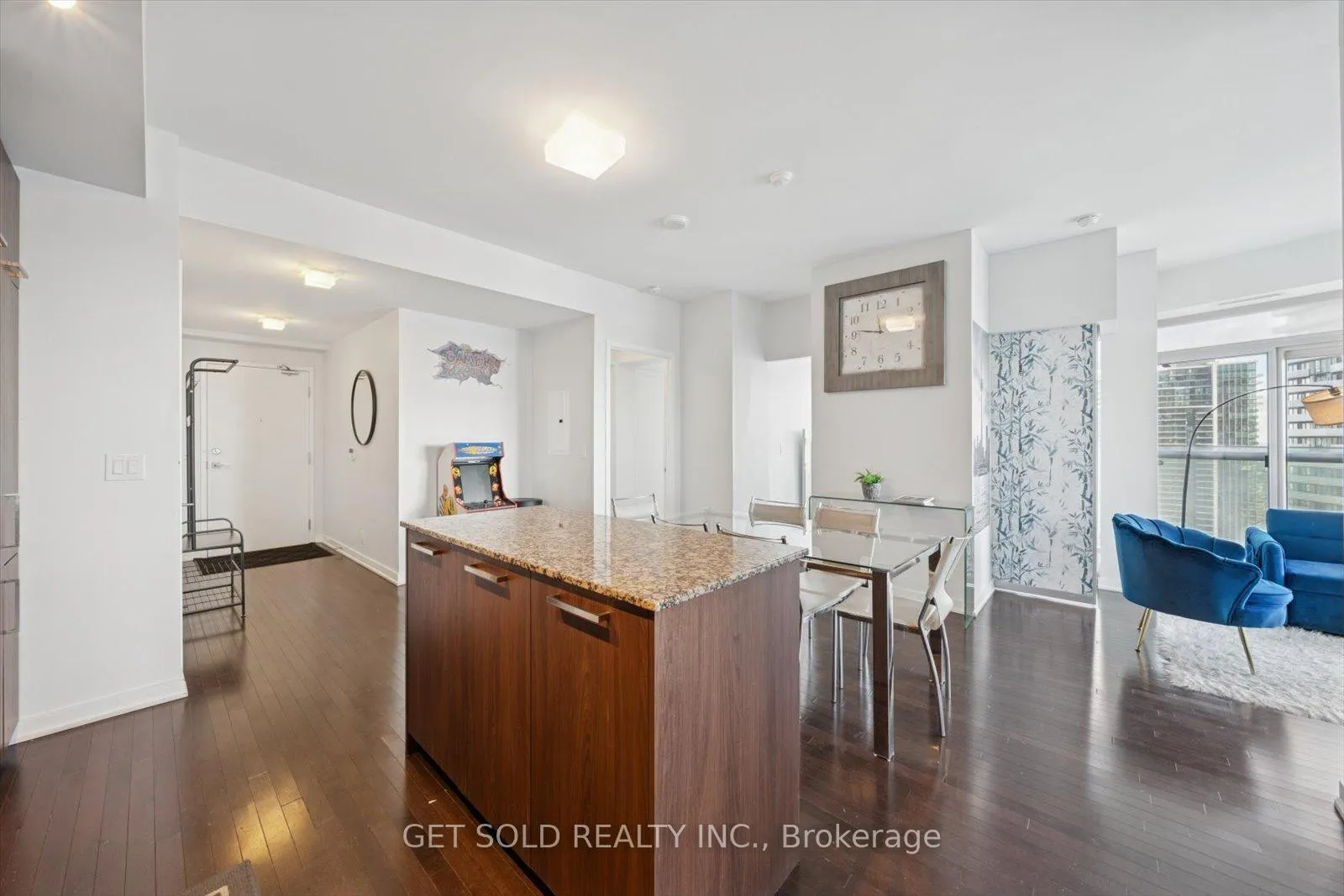 Photo 12 of Unit 3803, 14 York Street, Toronto, Waterfront Communities — HOMEH