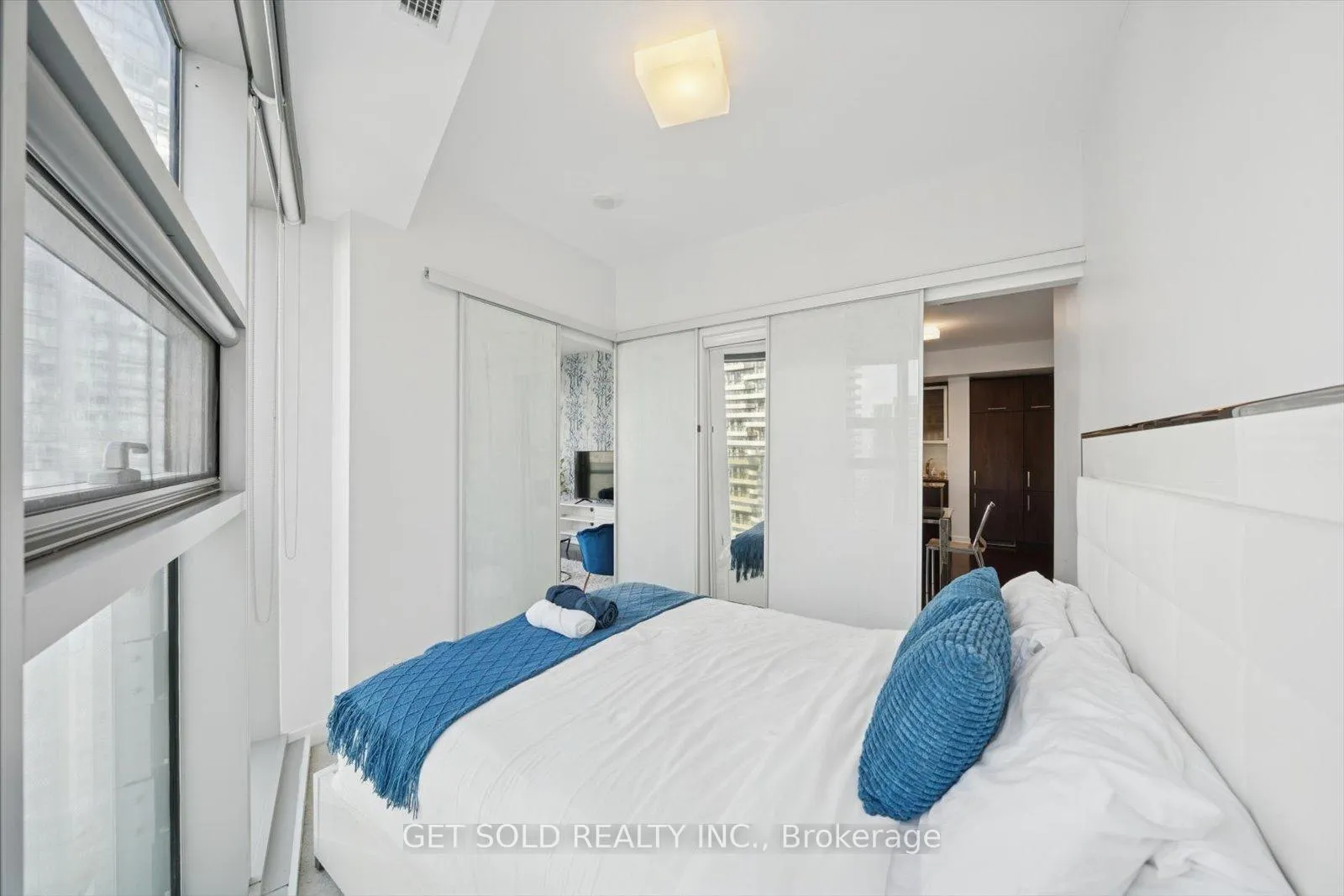 Photo 16 of Unit 3803, 14 York Street, Toronto, Waterfront Communities — HOMEH